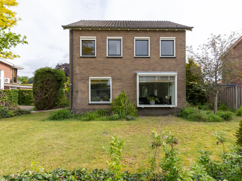 Curaçaostraat 16, WINTERSWIJK