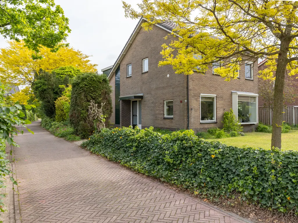 Curaçaostraat 16, WINTERSWIJK