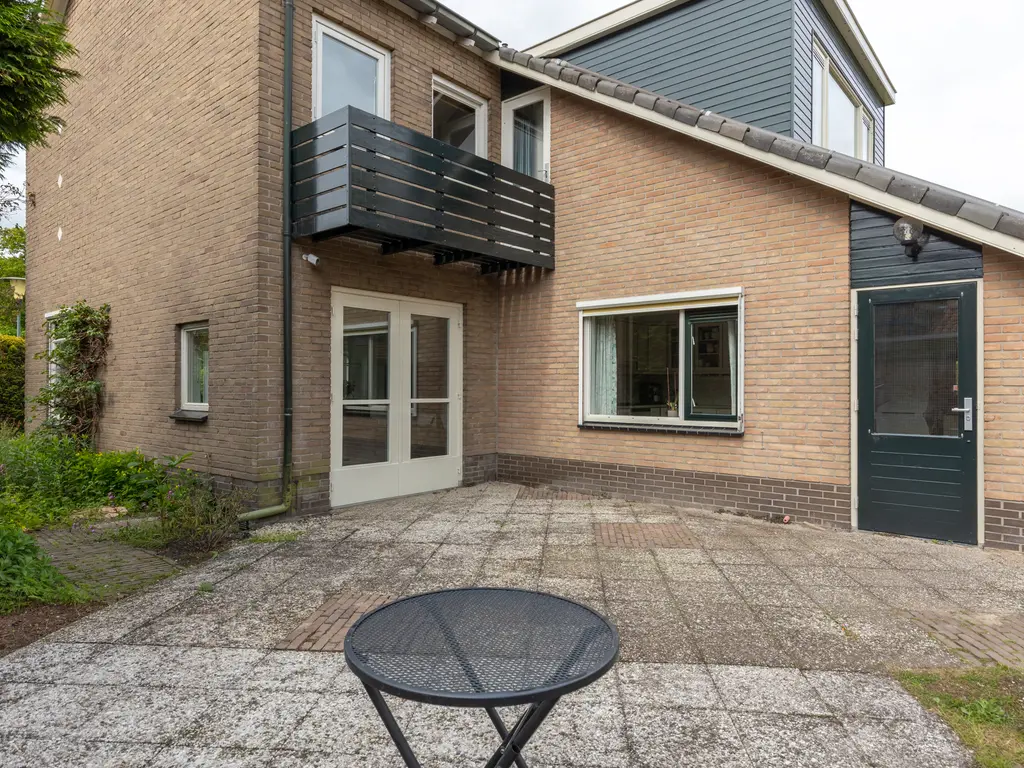 Curaçaostraat 16, WINTERSWIJK