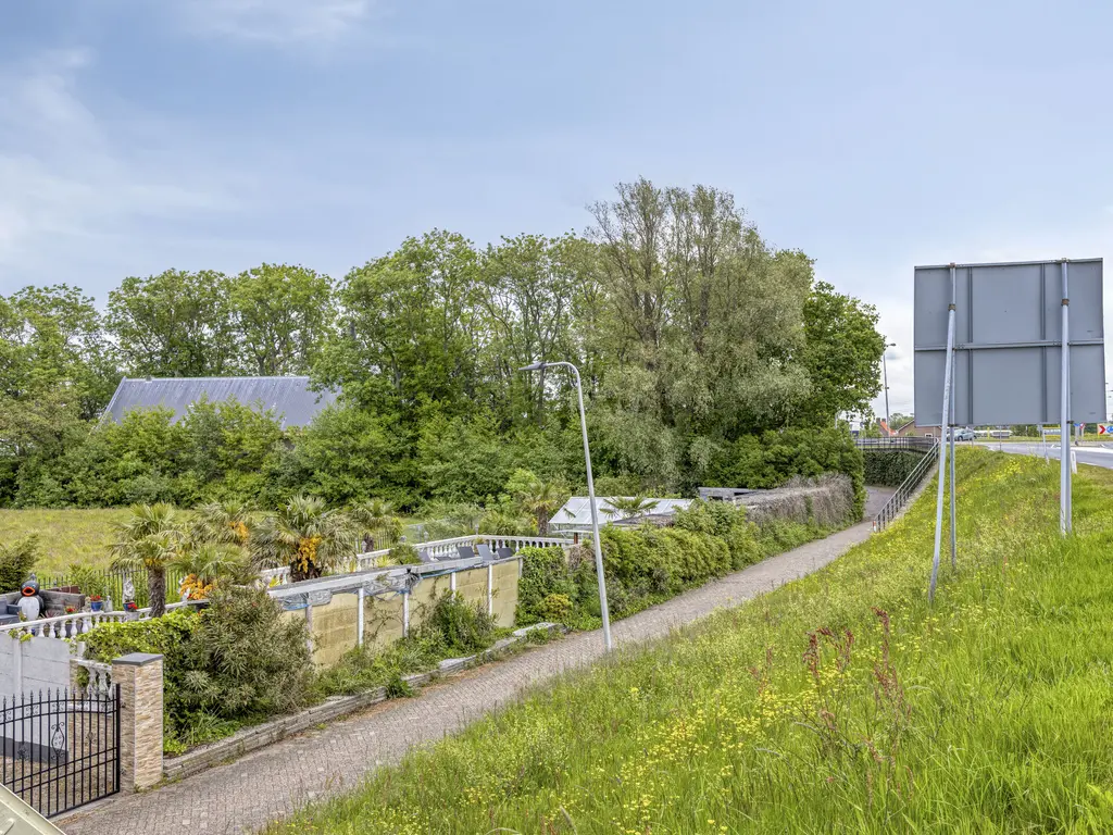 Maasdijk 187, 'S-GRAVENZANDE