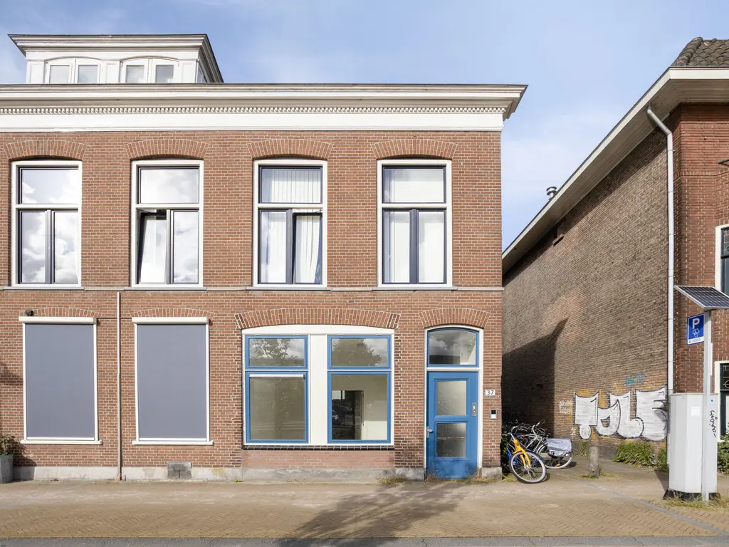 Spoorsingel 38, DELFT