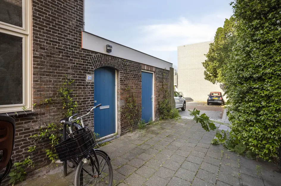 Spoorsingel 38