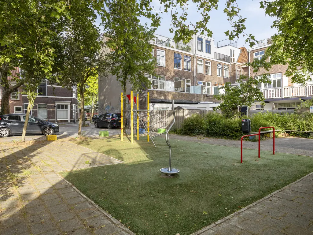Spoorsingel 38, DELFT