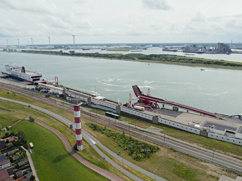 Lichttorenstraat 22B, HOEK VAN HOLLAND