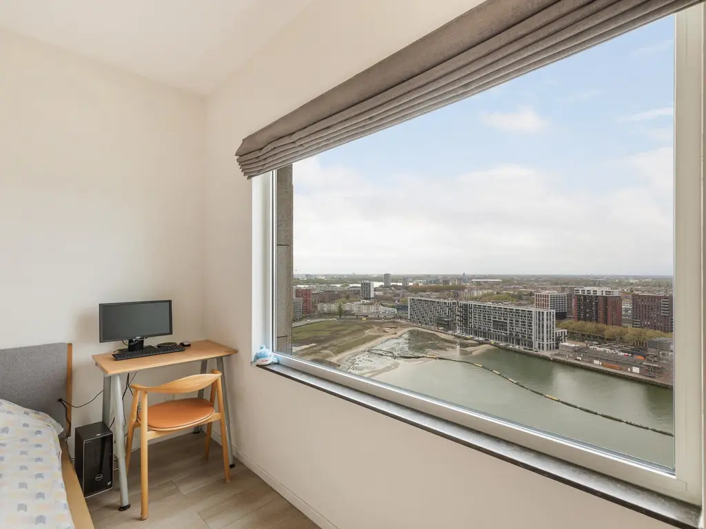 Van der Hoevenplein 133, ROTTERDAM