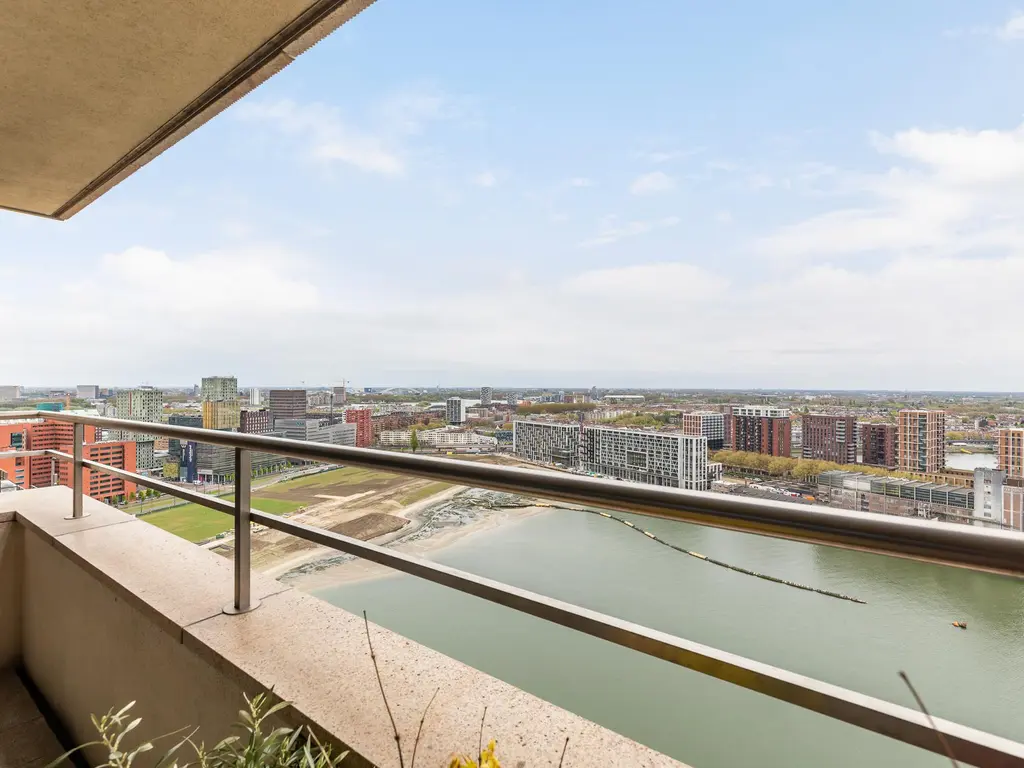 Van der Hoevenplein 133, ROTTERDAM
