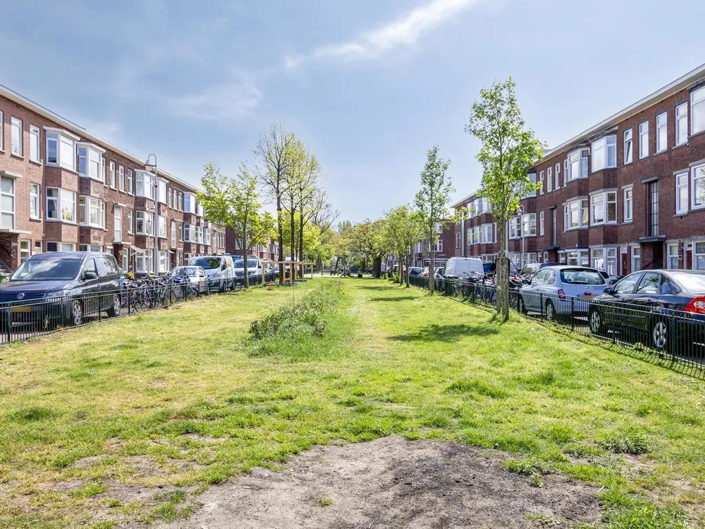 Piet Paaltjensstraat 18, 'S-GRAVENHAGE