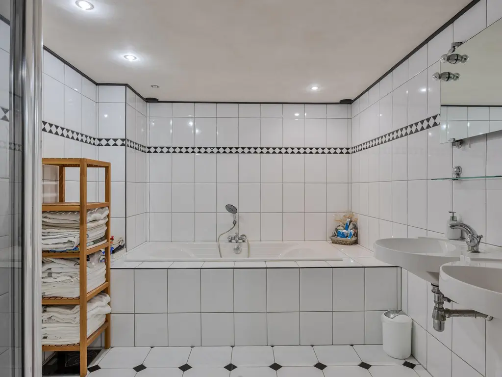 Piet Paaltjensstraat 18, 'S-GRAVENHAGE