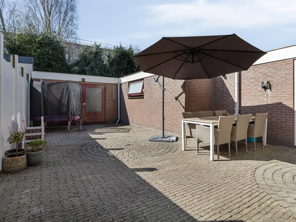 Arendsweg 126, BEVERWIJK