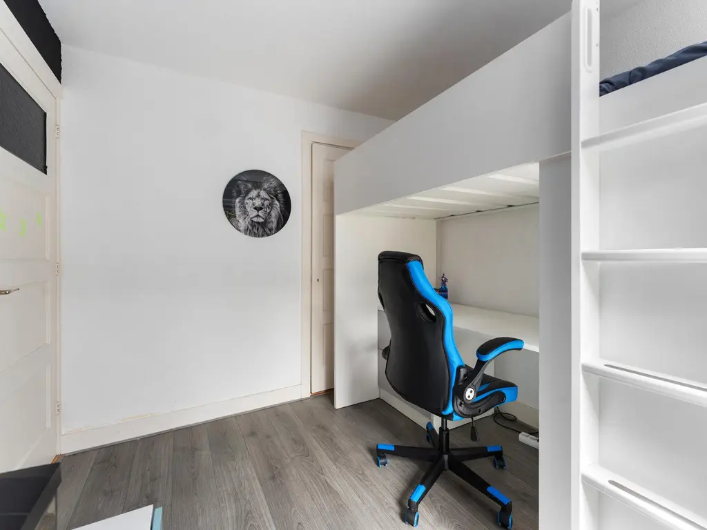 Surinamesingel 37, VLAARDINGEN