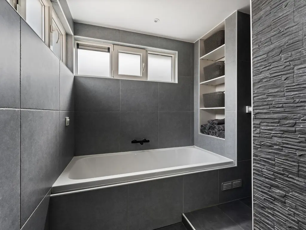 Surinamesingel 37, VLAARDINGEN