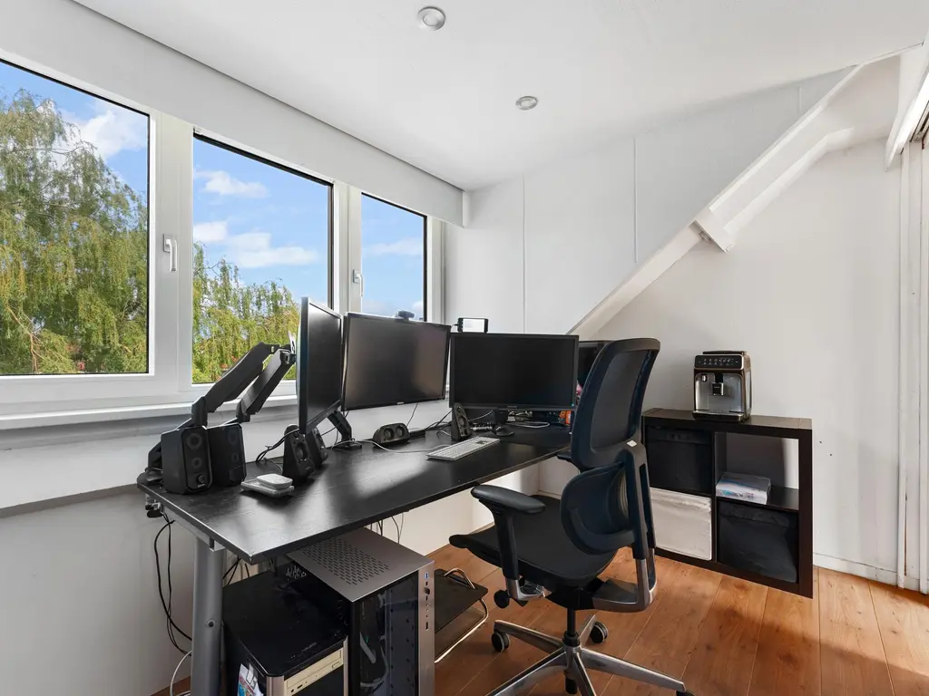 Surinamesingel 37, VLAARDINGEN