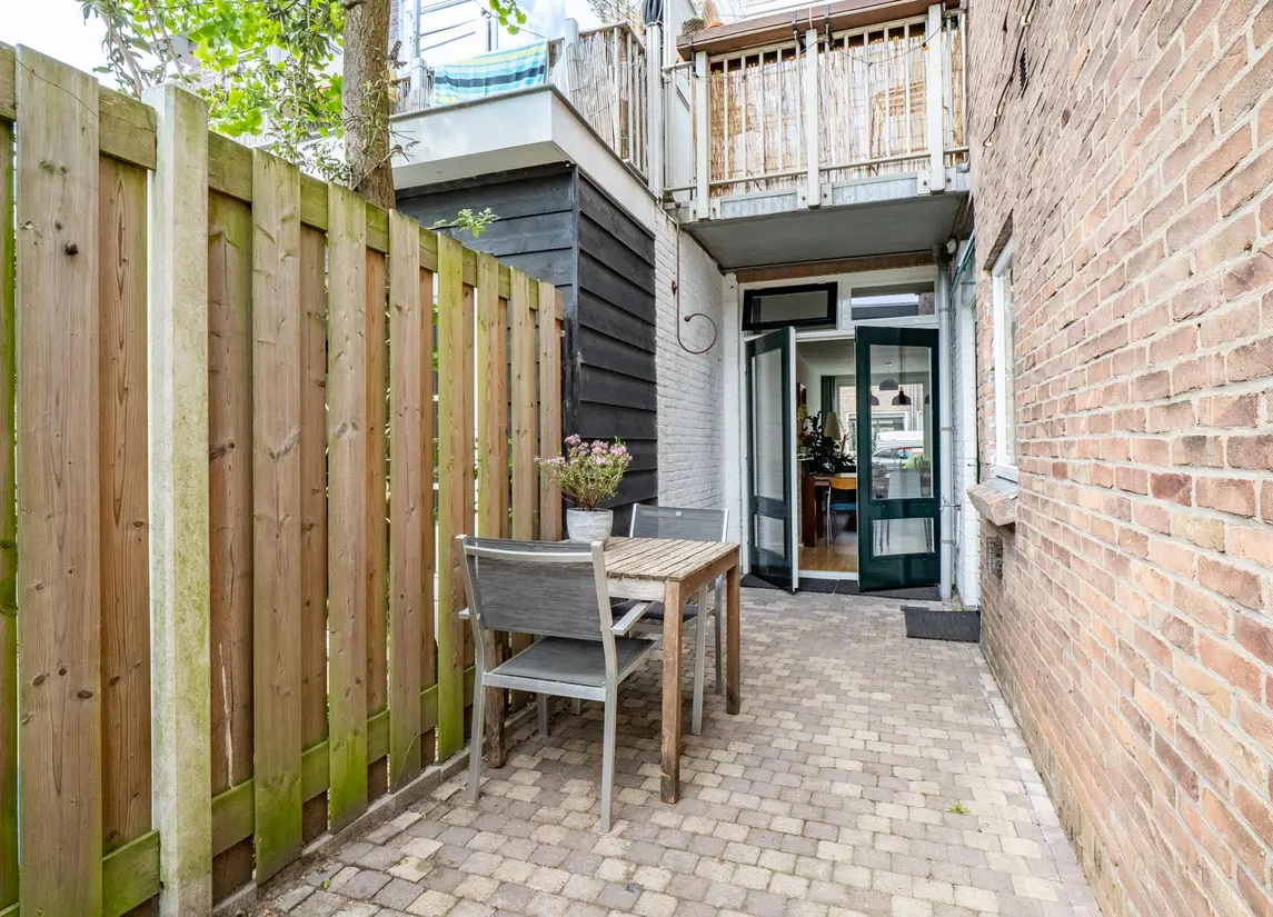 Merwedestraat 12