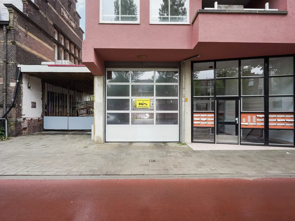 Waldeck Pyrmontkade 92, Den Haag