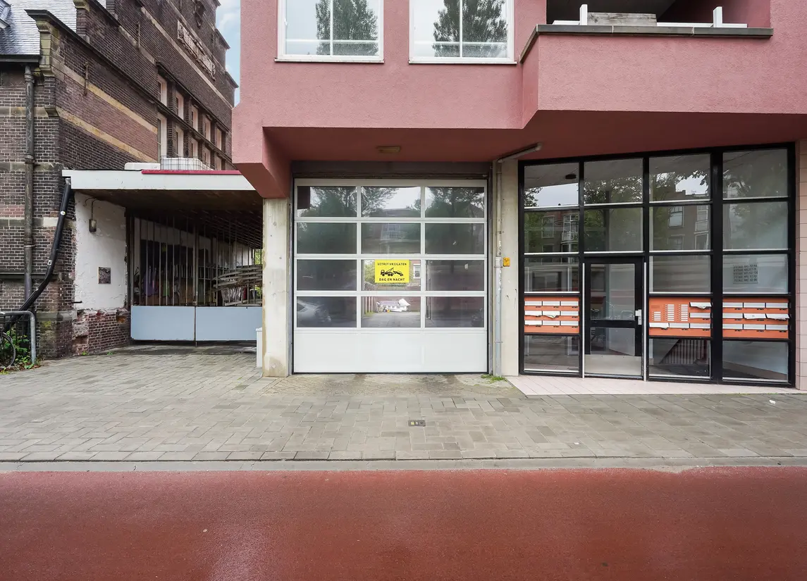 Waldeck Pyrmontkade 92