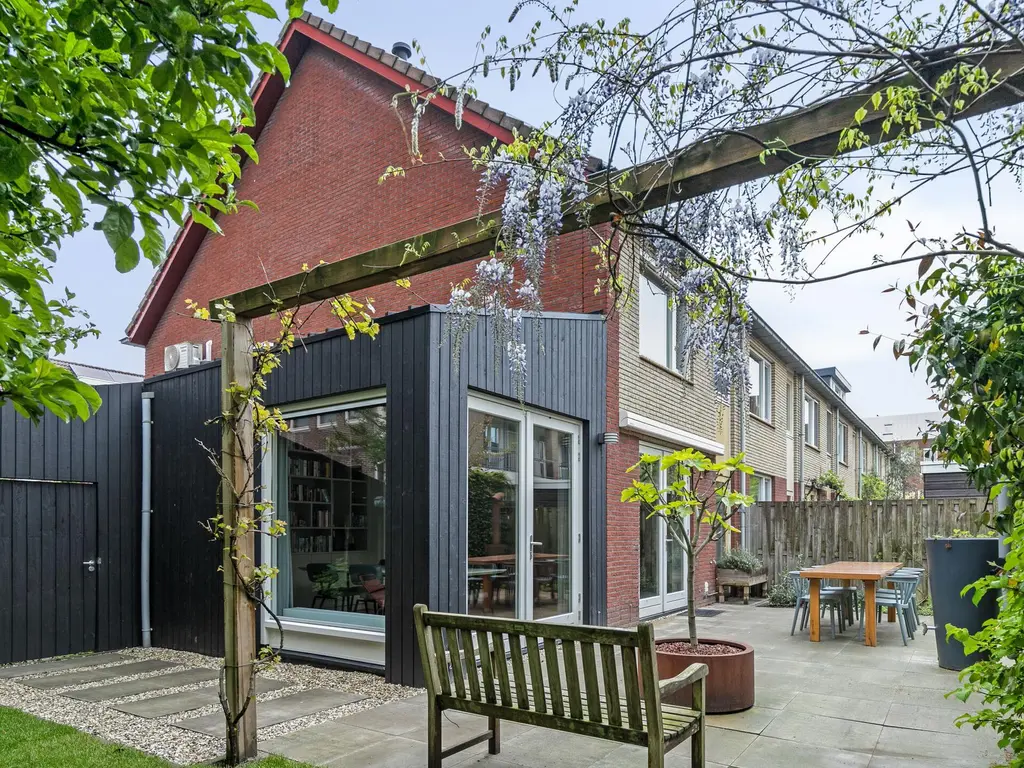 Leni Sarishof 22, ROTTERDAM