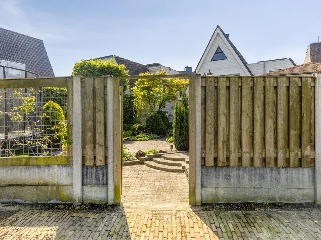 Rietgors 153, BARENDRECHT