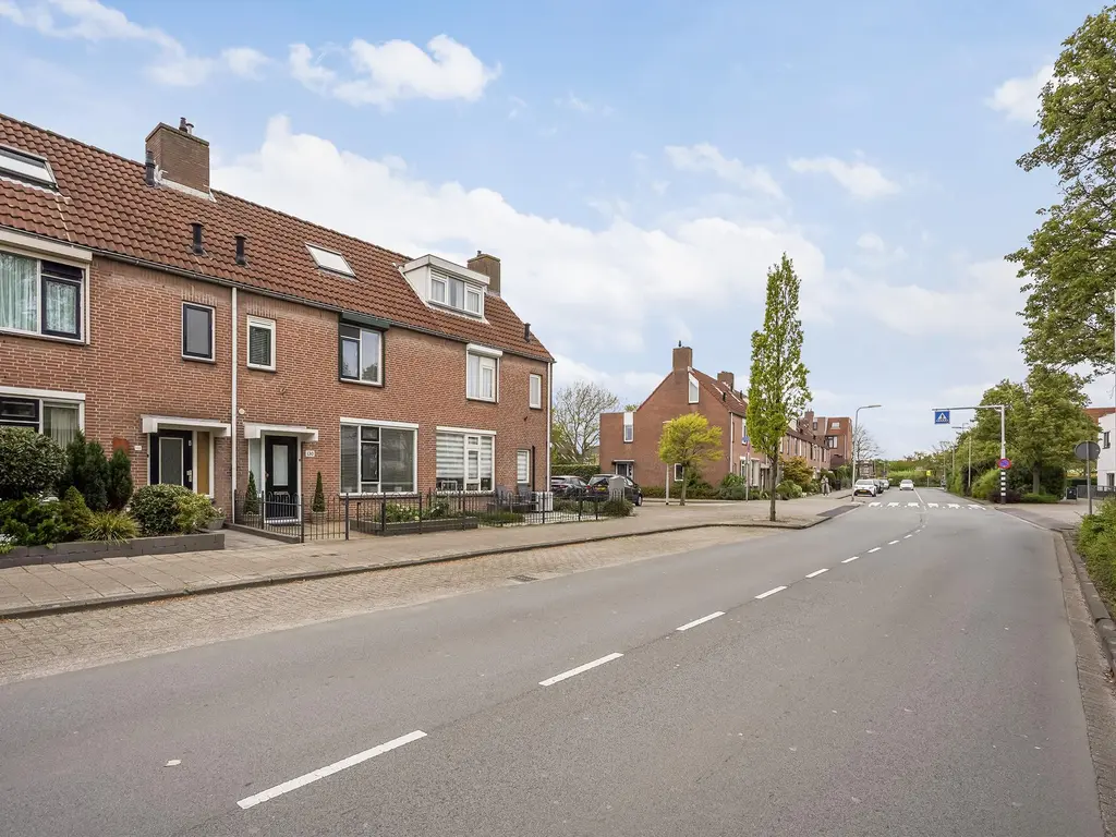 Zandeveltweg 130, 'S-GRAVENZANDE