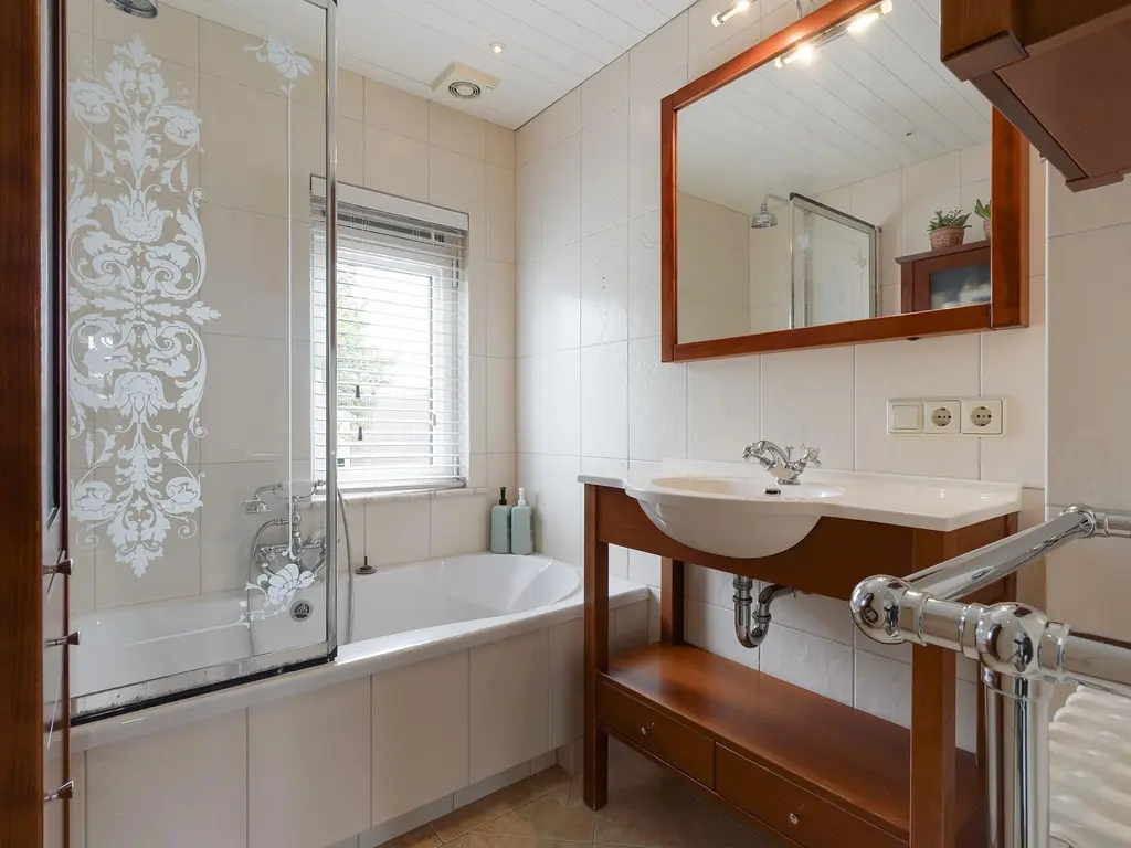 Zandeveltweg 130, 'S-GRAVENZANDE