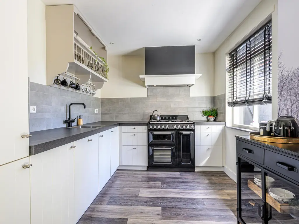 Bosstraat 65, Winkel