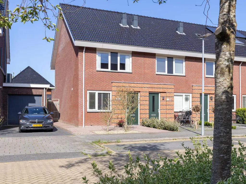 Parelgras 55, Wognum