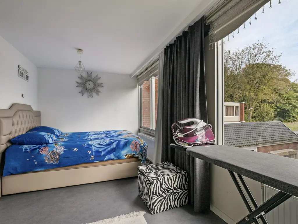 Dovenetelweg 81, ZAANDAM