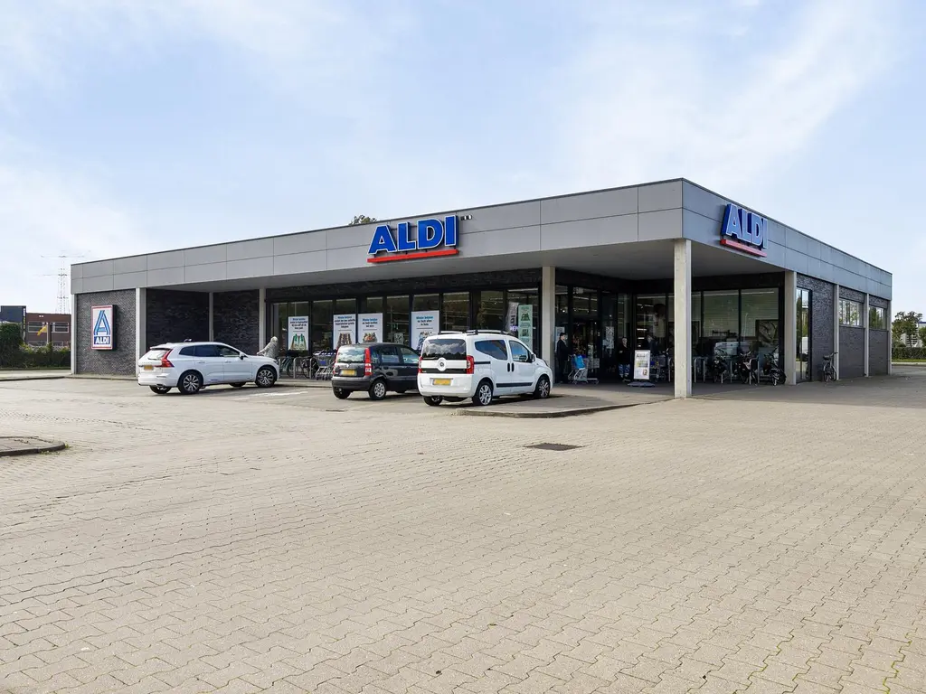 Dovenetelweg 81, ZAANDAM