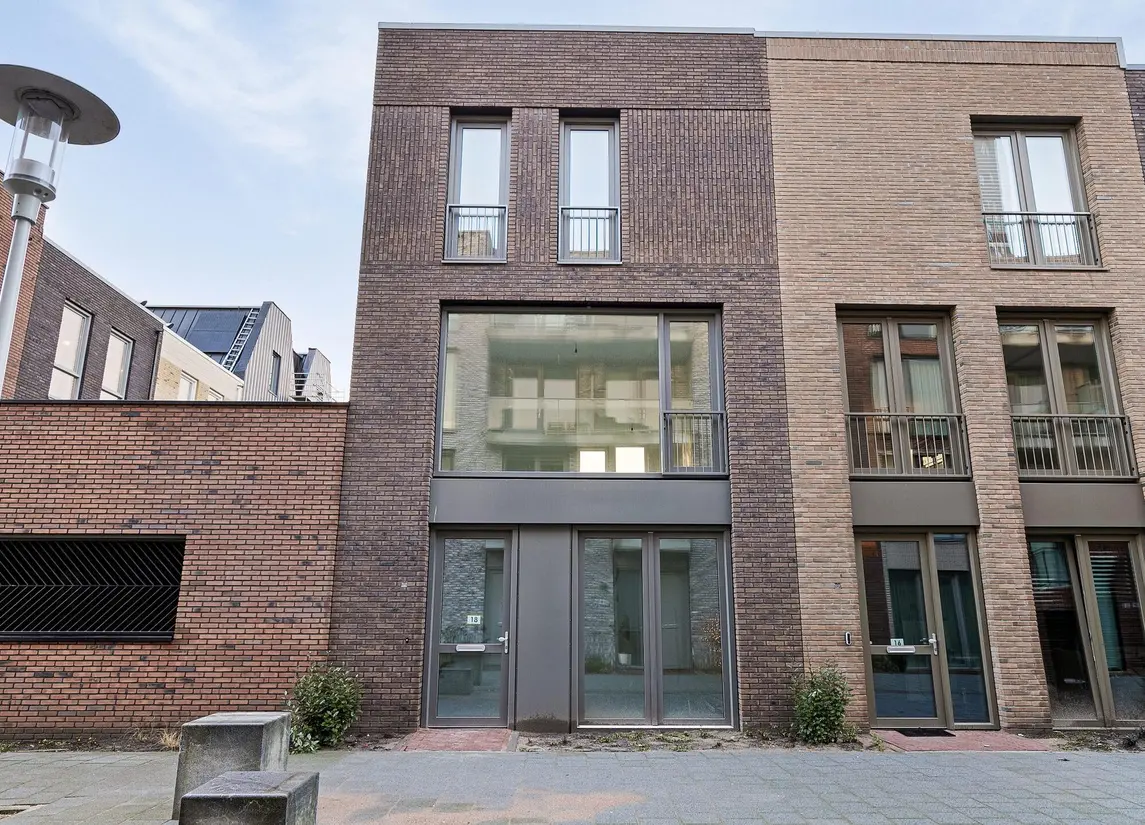 Corry Tendeloostraat 18