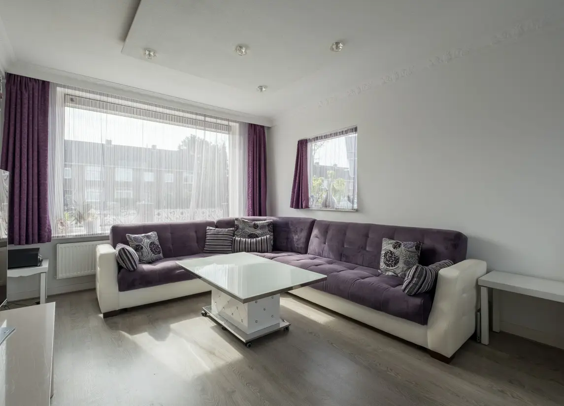Walraven van Hallstraat 11