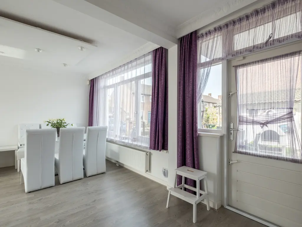 Walraven van Hallstraat 11, ZAANDAM