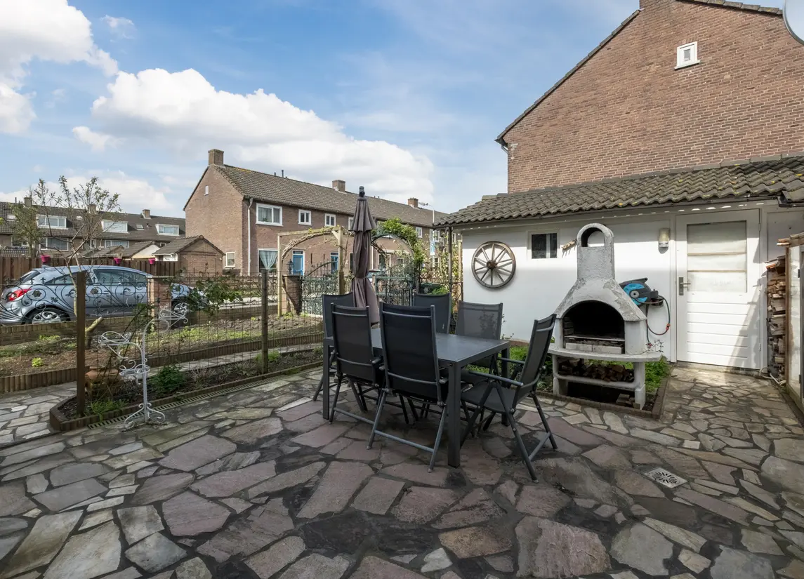 Walraven van Hallstraat 11