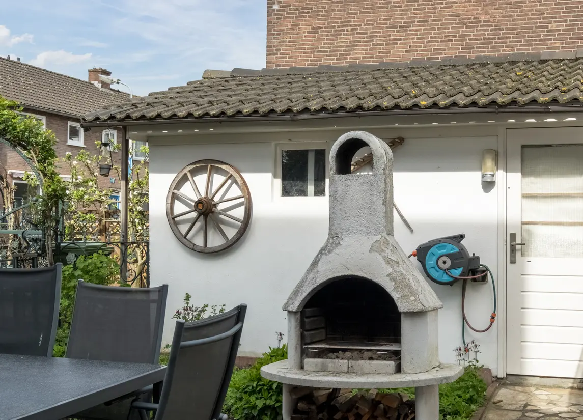 Walraven van Hallstraat 11