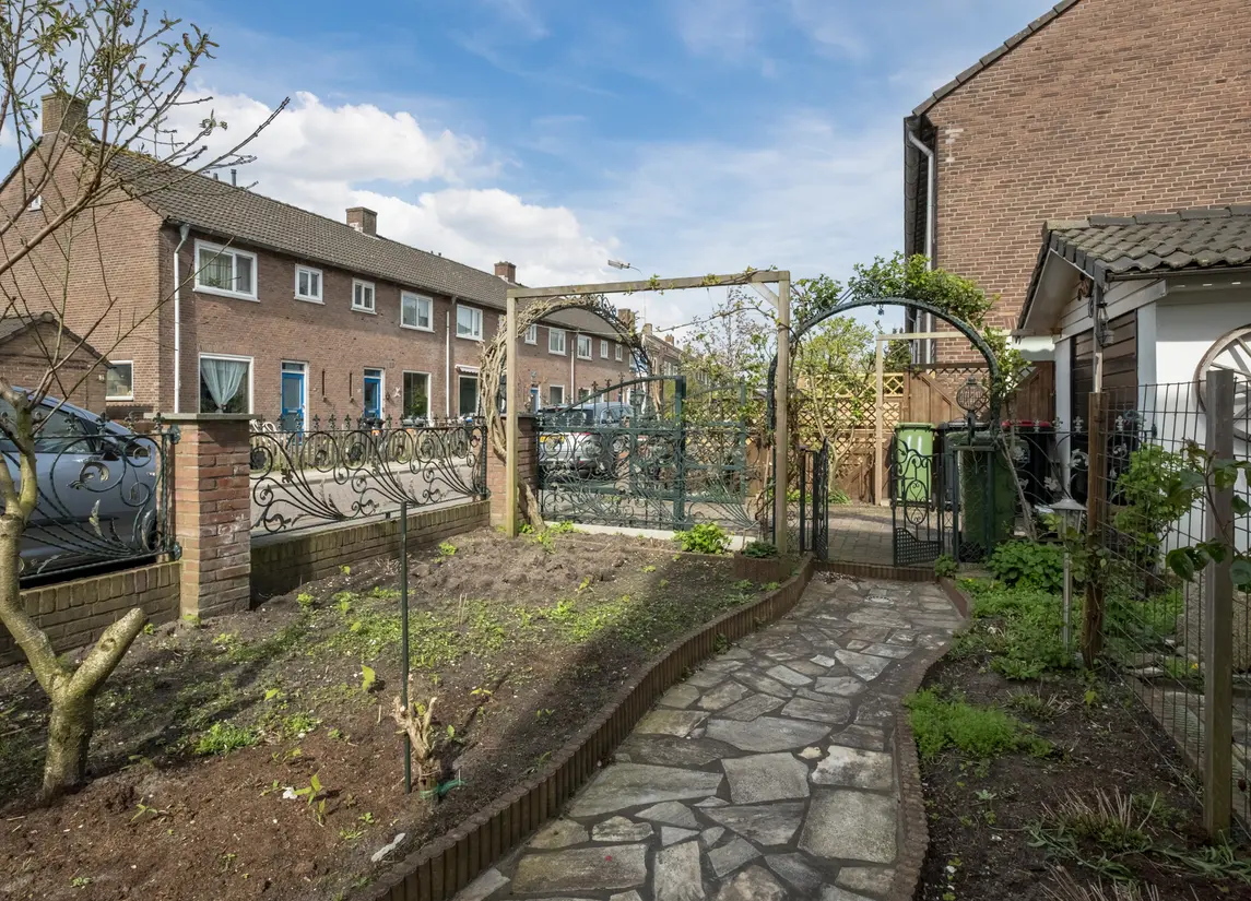 Walraven van Hallstraat 11