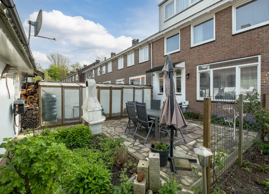 Walraven van Hallstraat 11