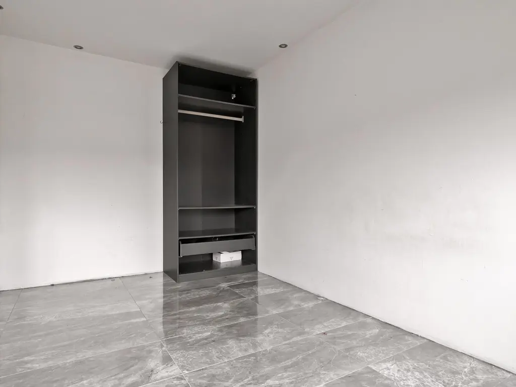 Corversbosstraat 28, AMSTERDAM