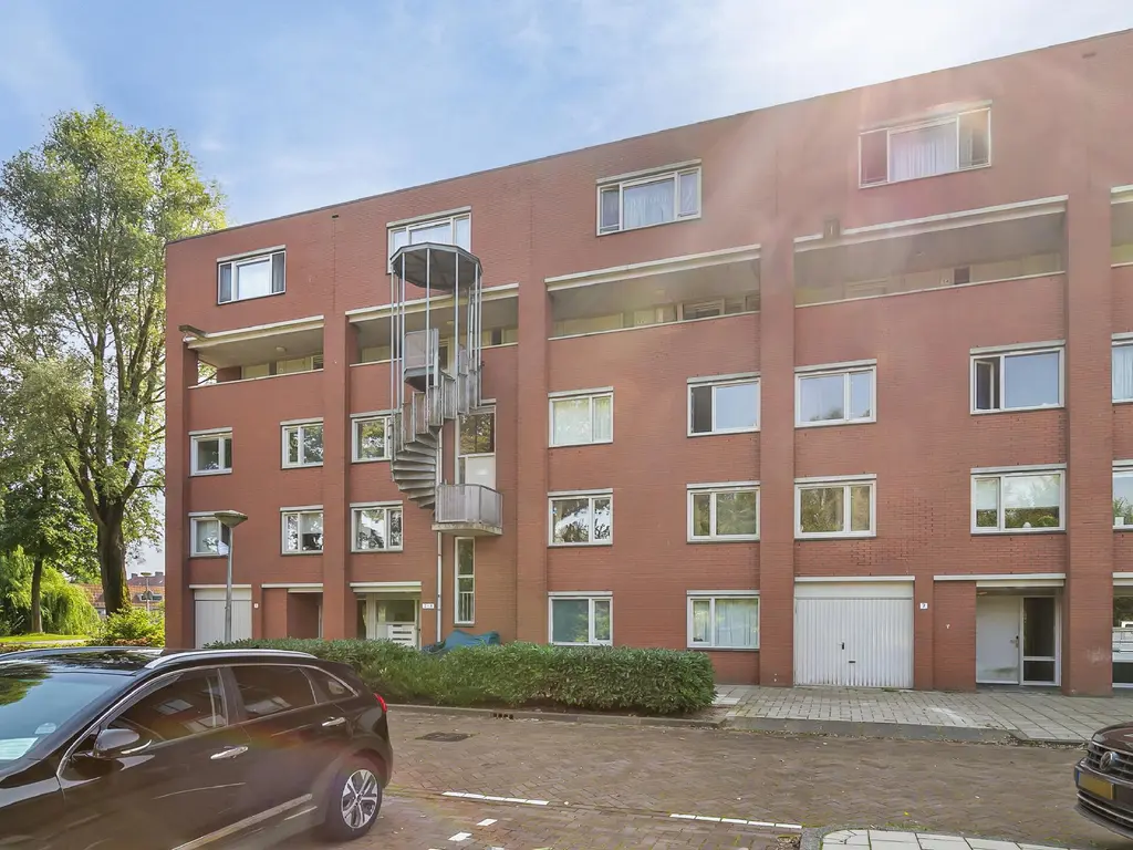 Suze Groenewegplantsoen 33, AMSTERDAM