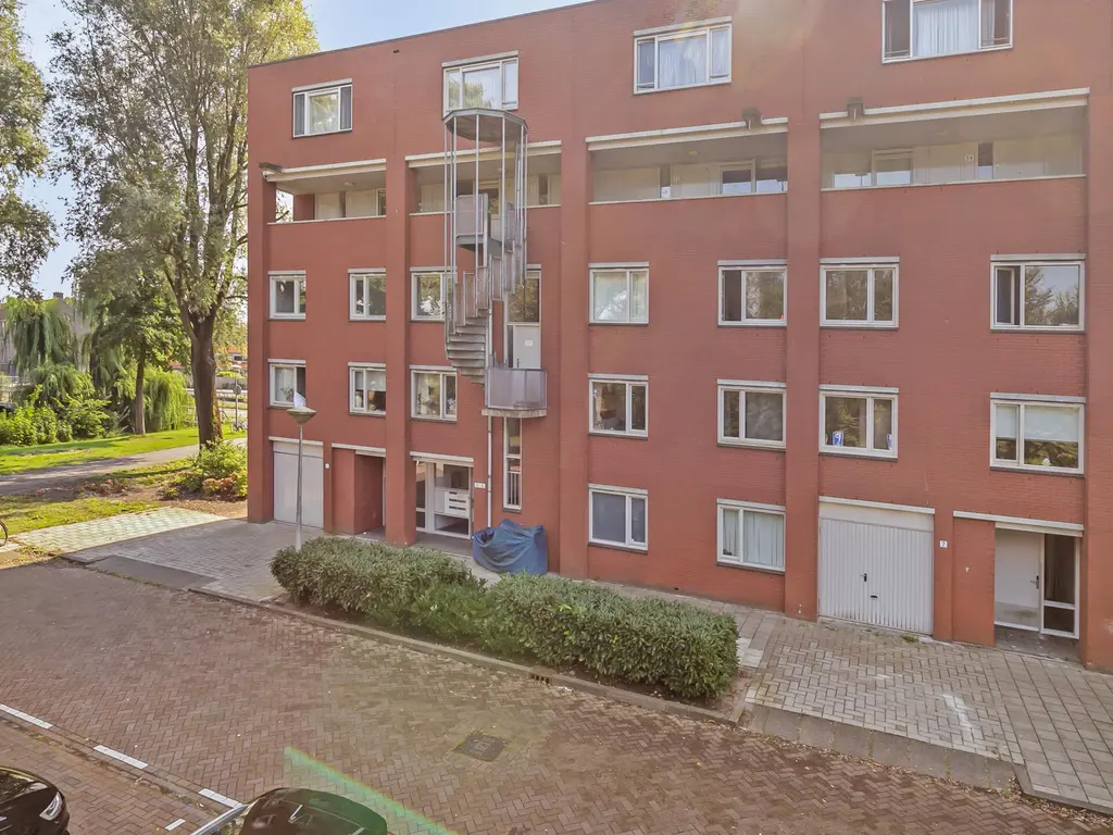 Suze Groenewegplantsoen 33, AMSTERDAM
