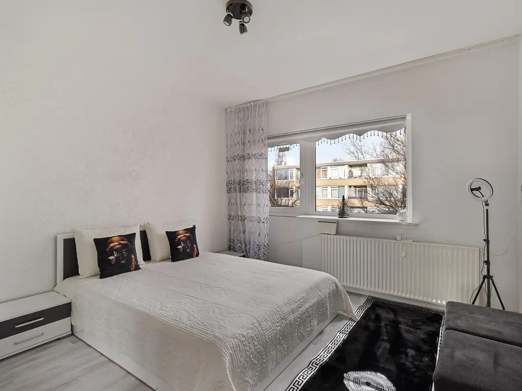 Linnaeusstraat 230, ZAANDAM