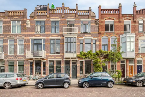 Drie Octoberstraat 19