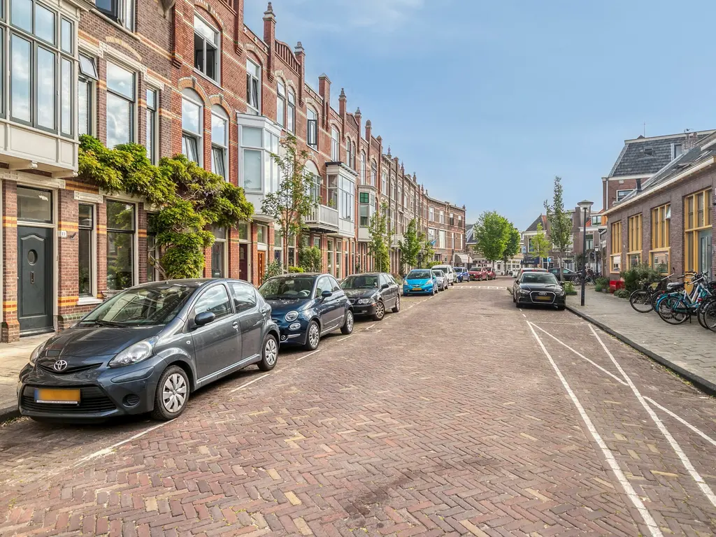 Drie Octoberstraat 19, Leiden