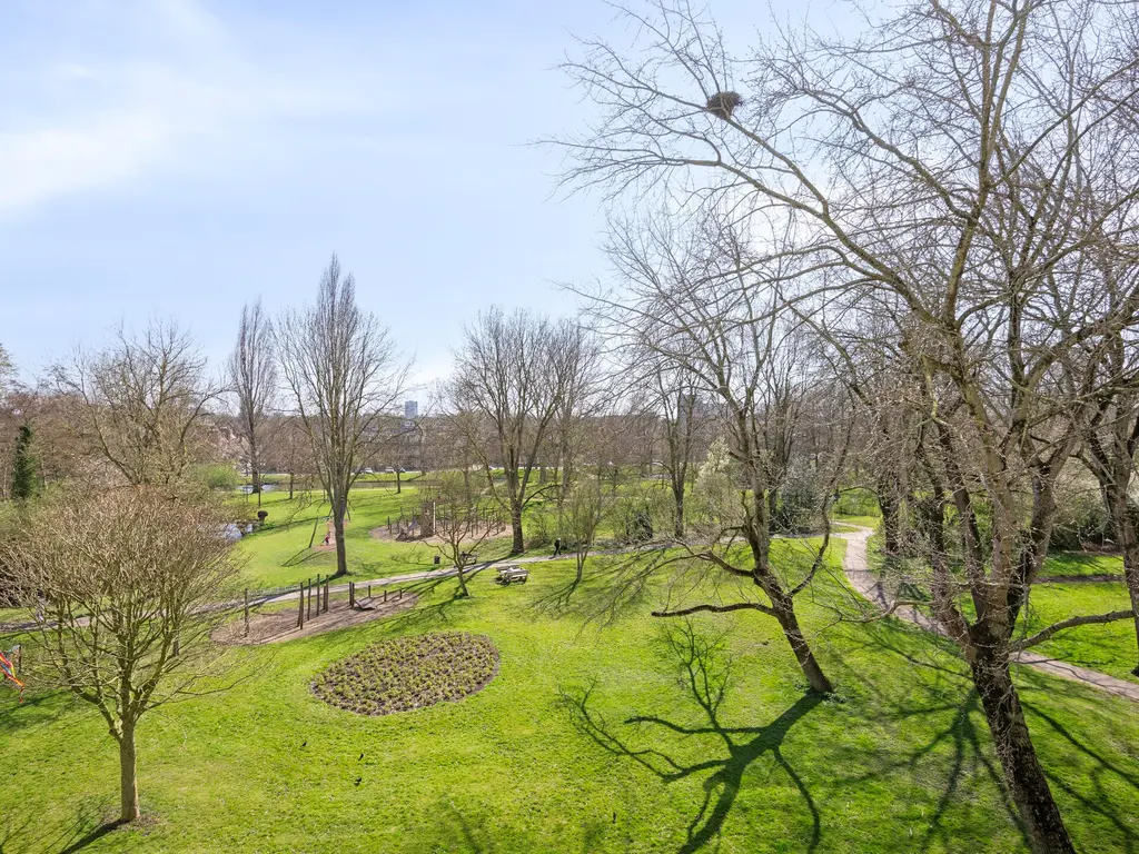 Jan Luykenlaan 83, Leiden
