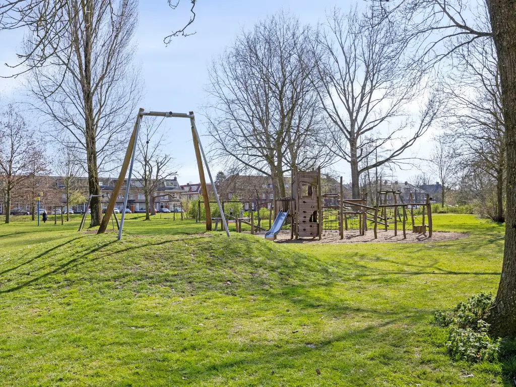 Jan Luykenlaan 83, Leiden