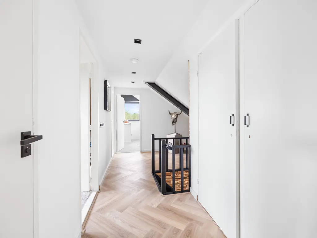 Oosteinde 10, Leidschendam