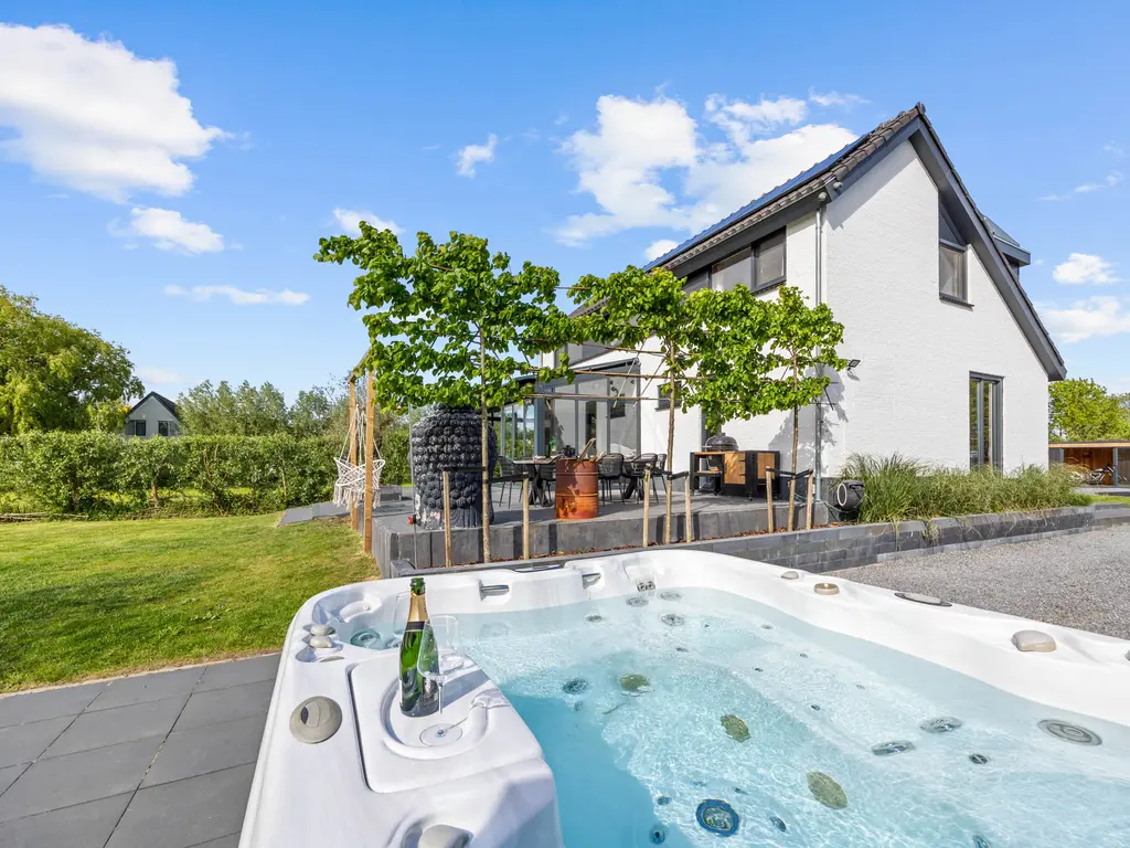 Oosteinde 10, Leidschendam