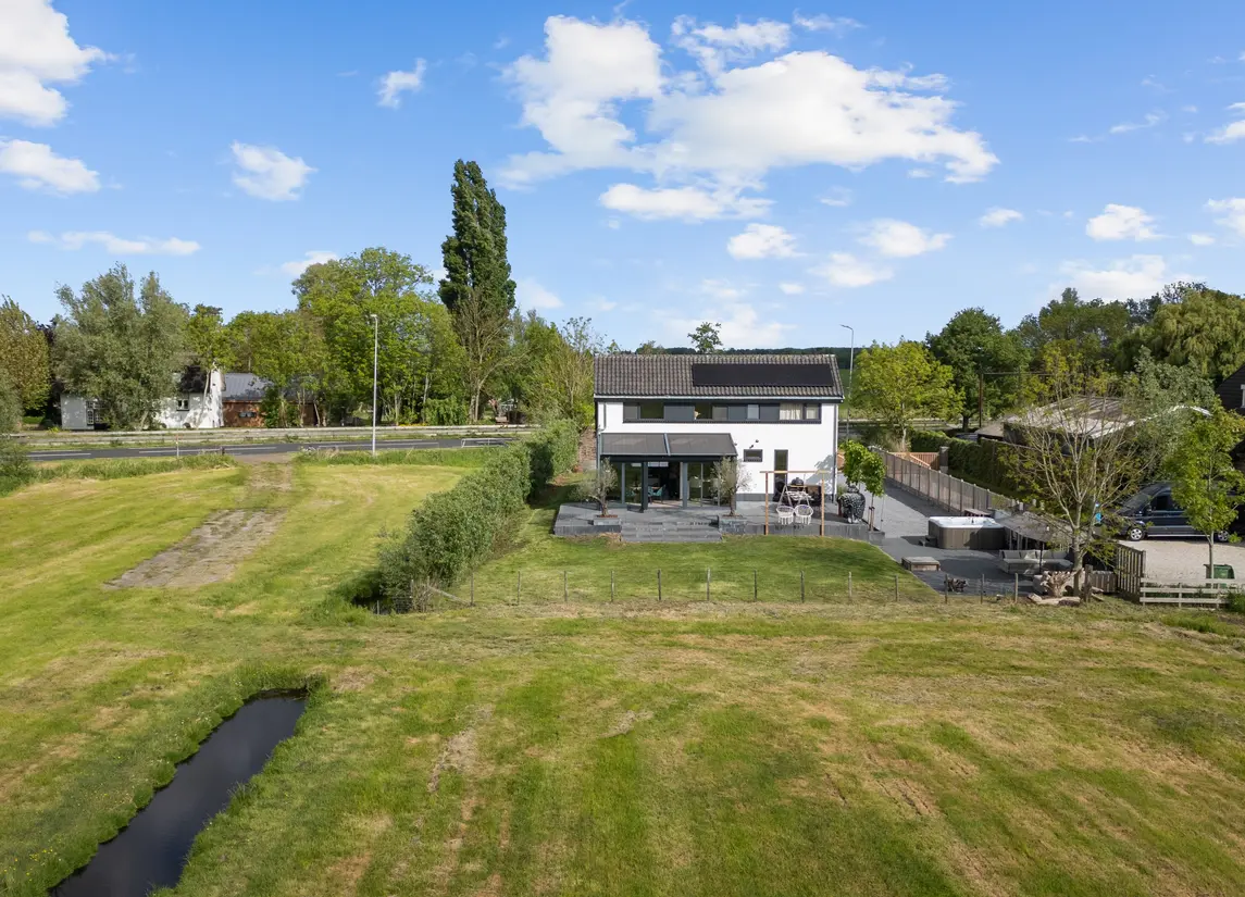Oosteinde 10