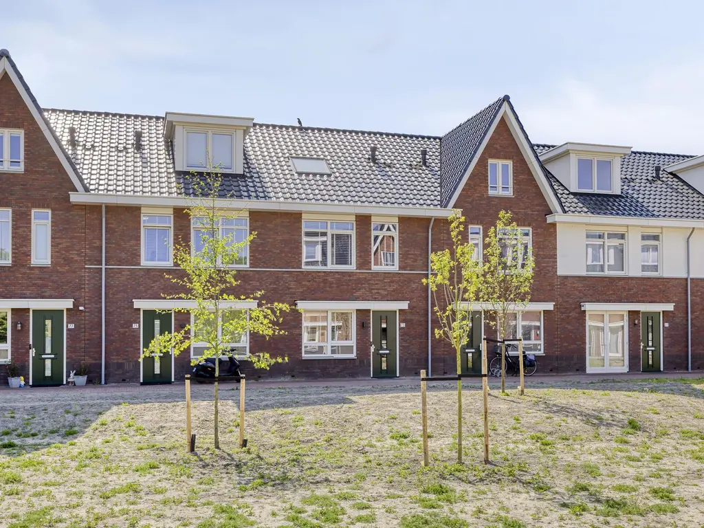 Edgar du Perronstraat 73, 'S-GRAVENHAGE