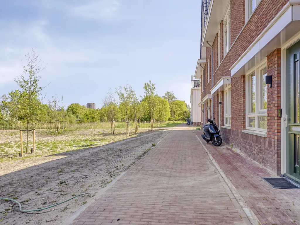 Edgar du Perronstraat 73, 'S-GRAVENHAGE