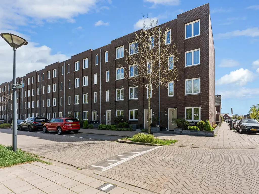 Sven Kramerstraat 98, SCHIEDAM