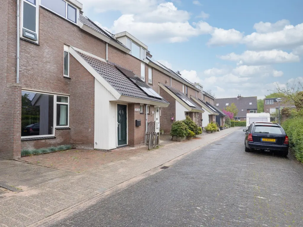 Langetuin 179, Zwaag