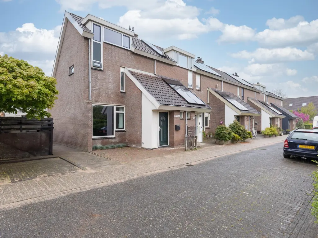 Langetuin 179, Zwaag